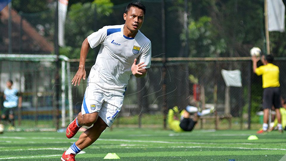 Dedi Kusnandar, pemain Persib. Copyright: Â© INDOSPORT/Arif Rahman